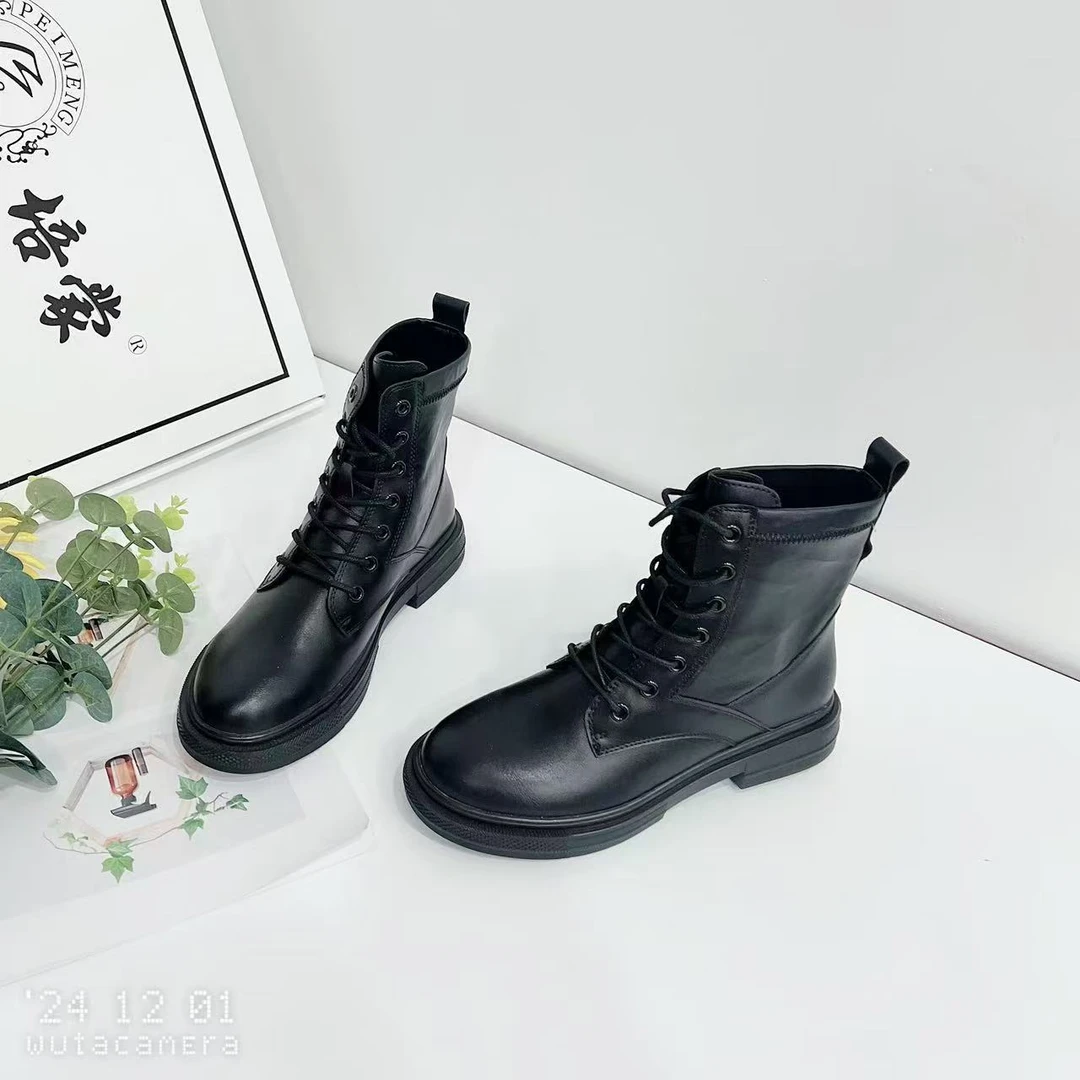 50013B 新款时尚短靴女秋冬平底百搭马丁靴加绒