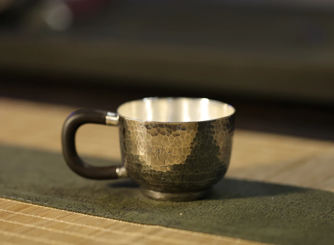 足银999纯手工防烫木柄做旧亮面锤纹大容量主人杯