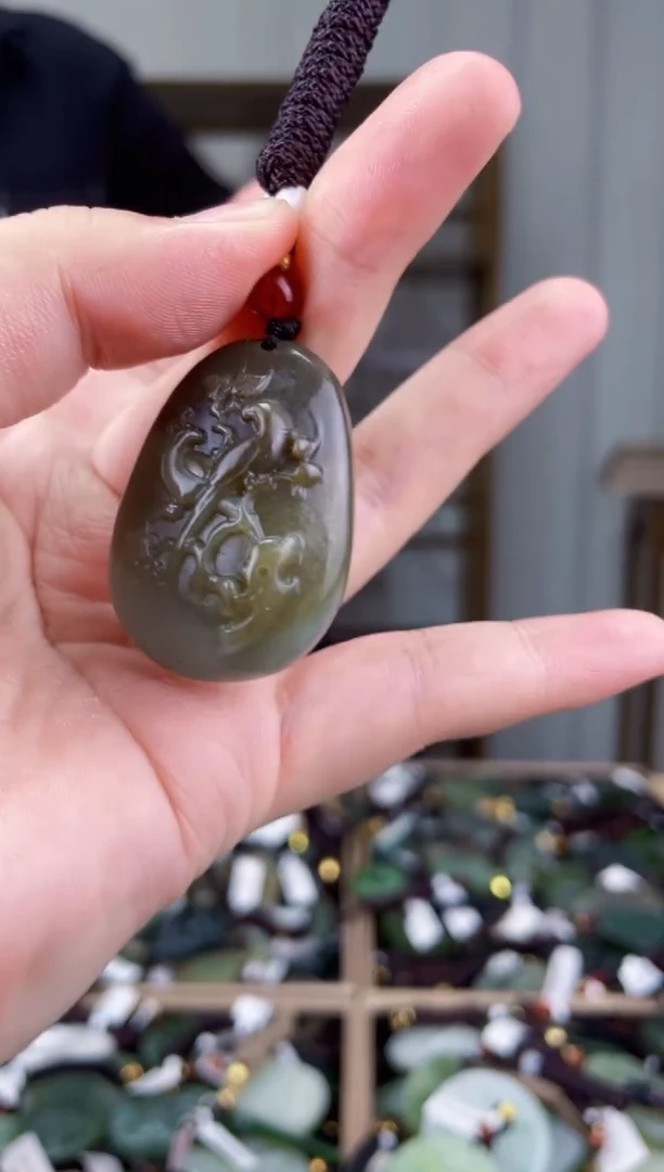 【闪购商品】和田玉挂件未镶嵌拍一发一，多样性发货！