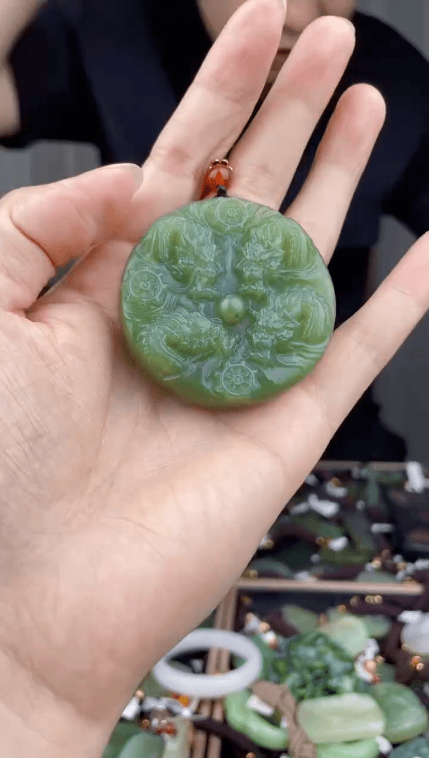 【闪购商品】和田玉挂件未镶嵌拍一发一，多样性发货！