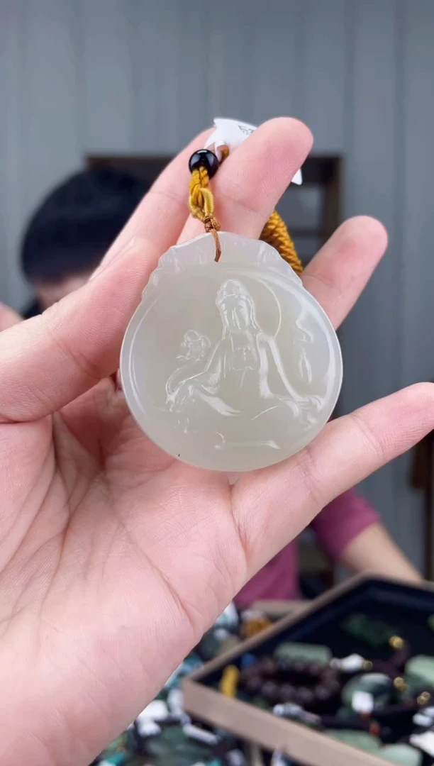 【闪购商品】和田玉挂件未镶嵌拍一发一，多样性发货！