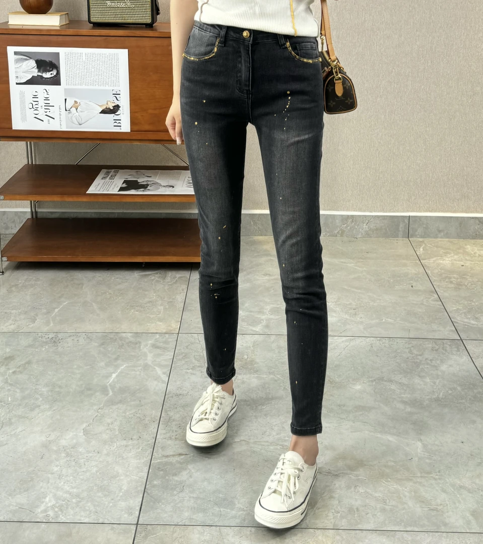 24新款烫金牛仔裤BK493L1189Y9