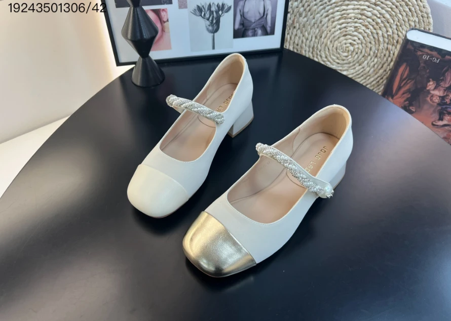 JOJO粗跟玛丽珍2024新款仙女风珍珠一字带法式单鞋