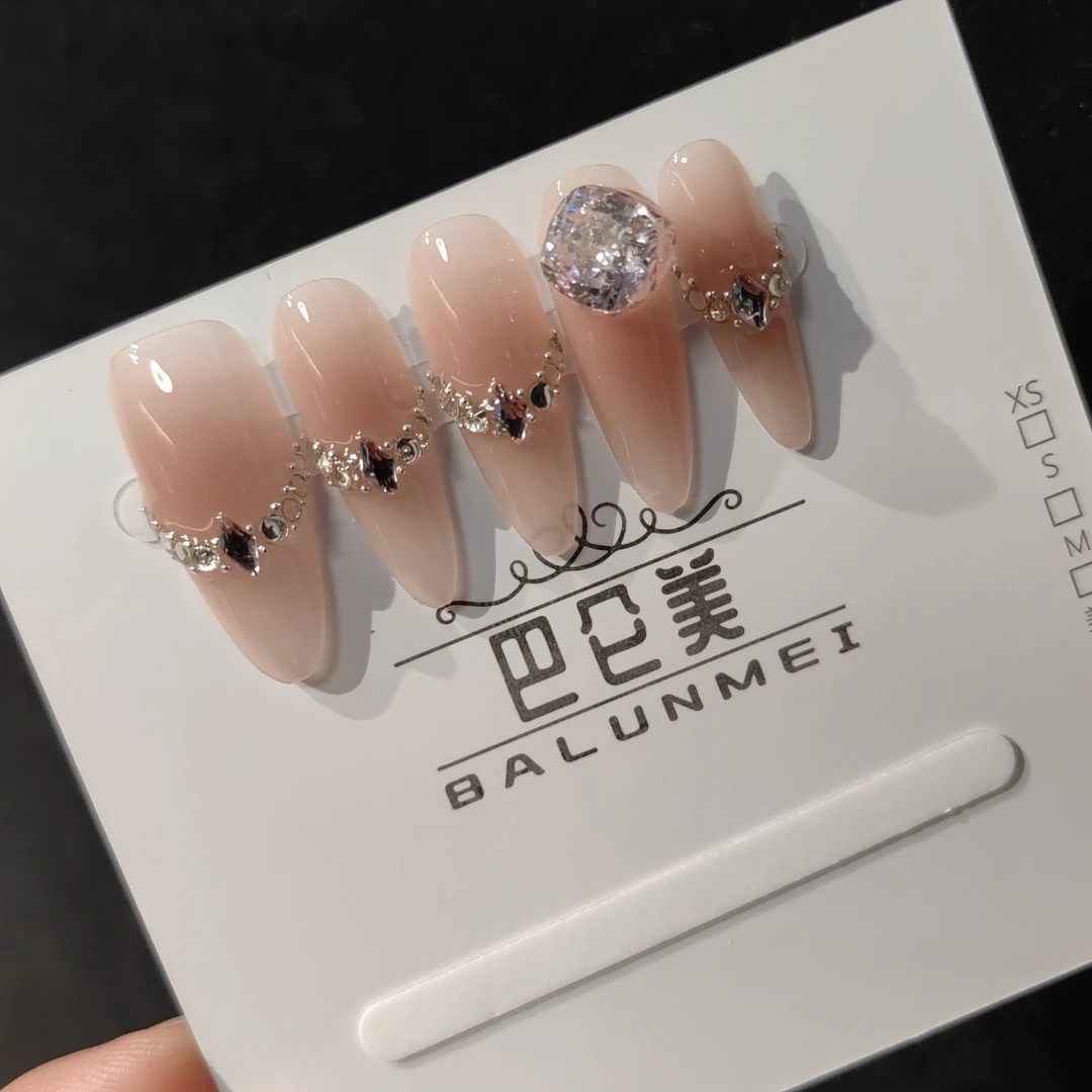 巴仑美【杏脸桃腮】嫩腮少女 纯手工可重复穿戴美甲贴 高碳锆石钻