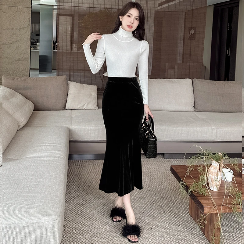 金丝绒半身裙女秋长款包臀鱼尾裙黑色设计感高腰气质复古显瘦半裙