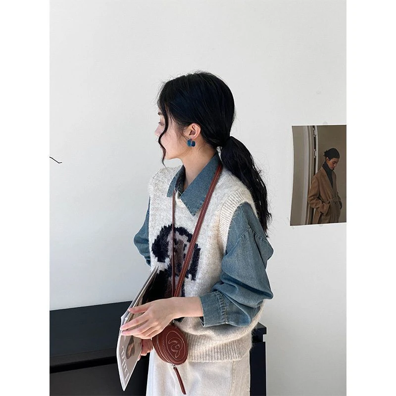 韩系像素小狗~圆领卡通刺绣针织马甲背心叠穿减龄毛衣女2223