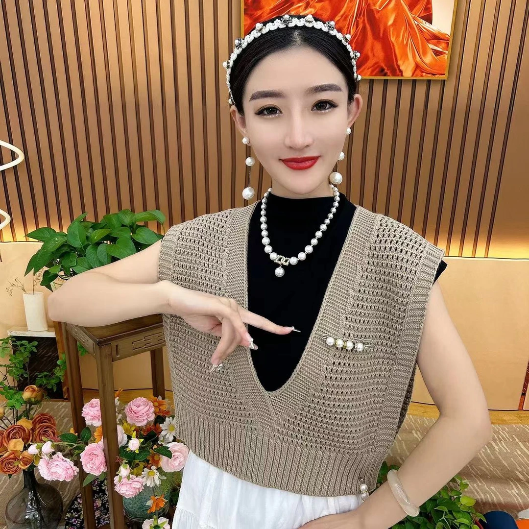 春秋新款时尚外搭针织披肩（赠胸针）