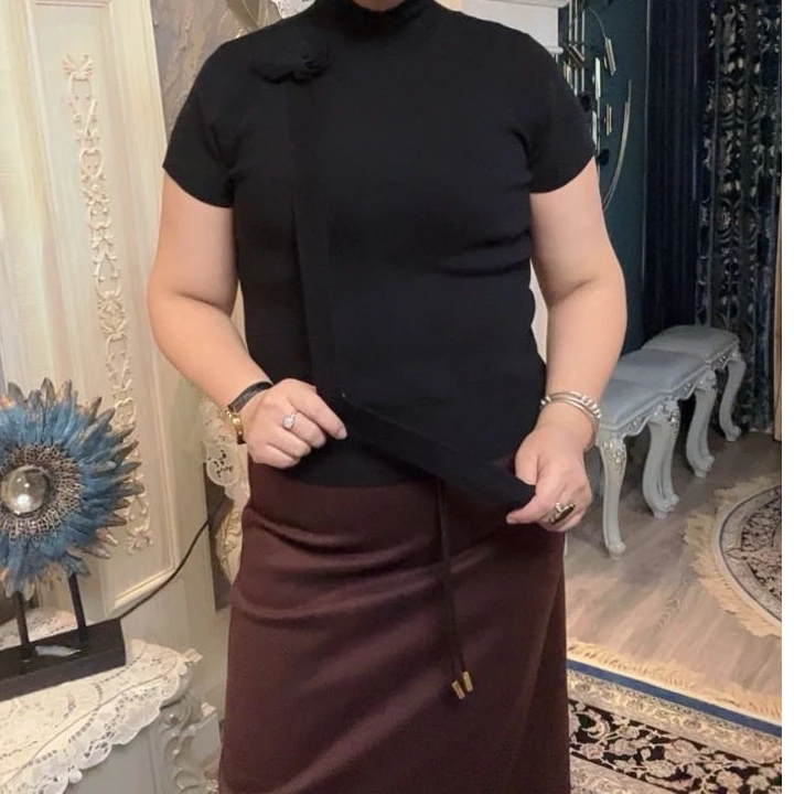 早秋新品设计感立体花朵短袖T恤女内搭短款上衣打底衫