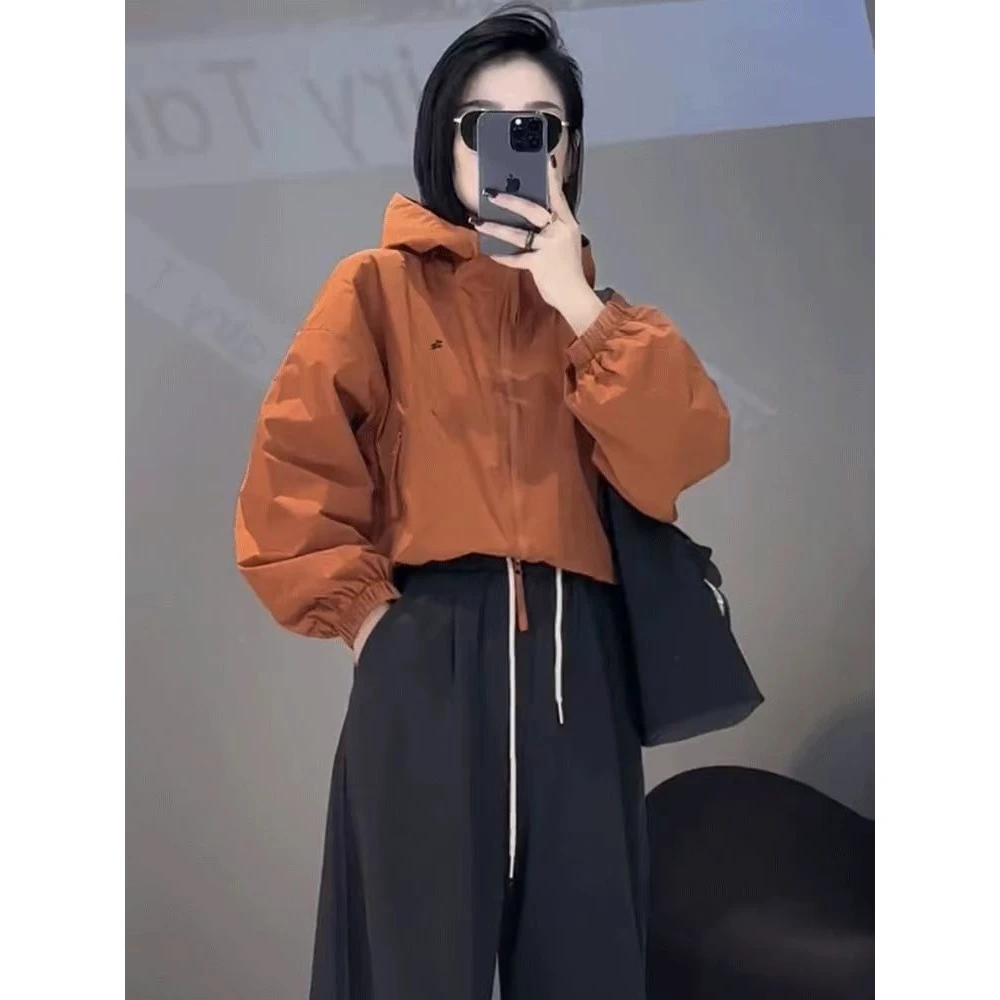 早春秋新款连帽拉链小个子下摆抽绳休闲长袖冲锋衣夹克短外套女