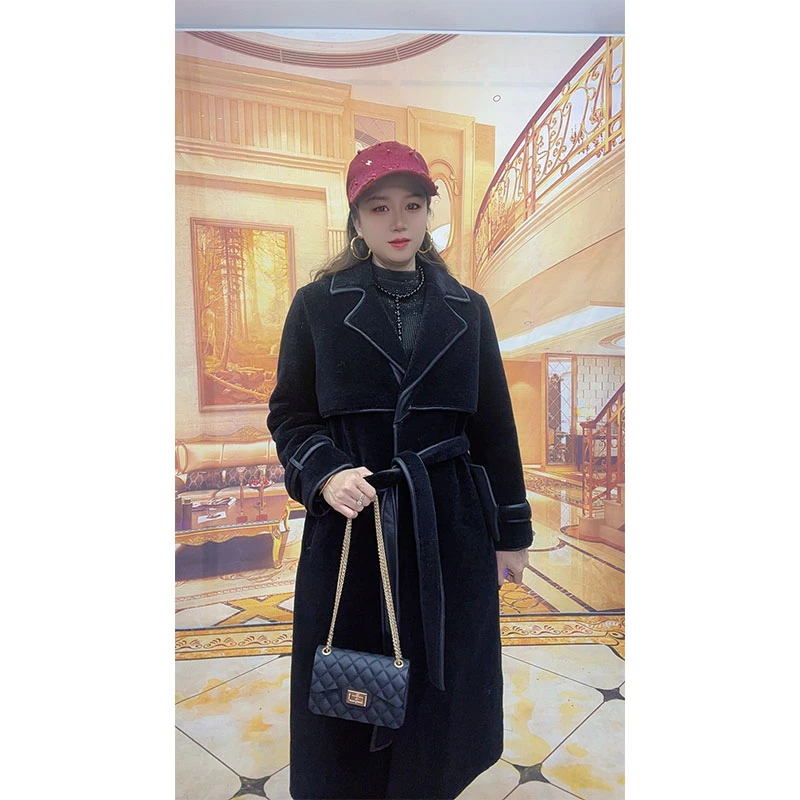 1817秋季新款时尚气质绒感修身风衣女