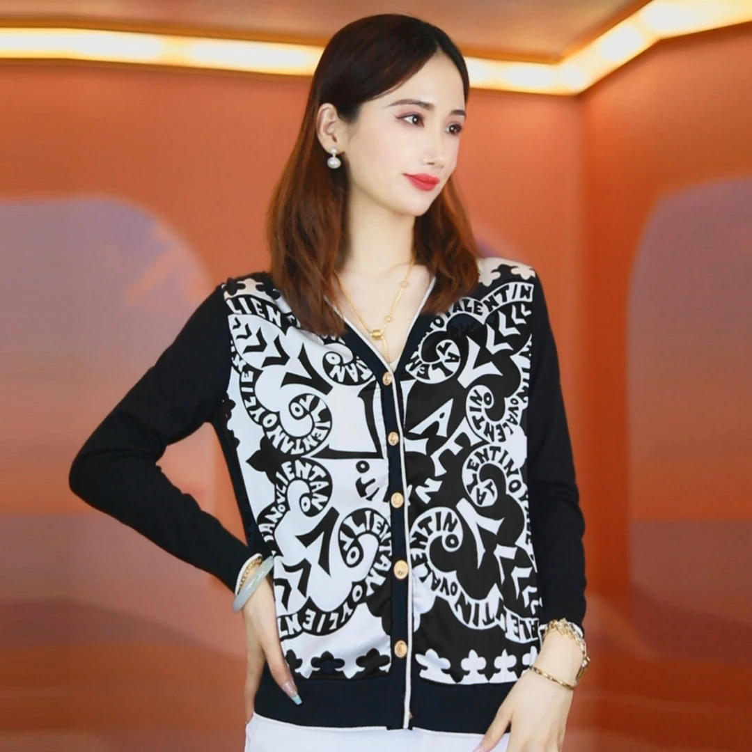 【深圳南油】“V字蝴蝶”真丝羊毛衫 桑蚕丝拼羊毛手工缝盘针织衫开衫