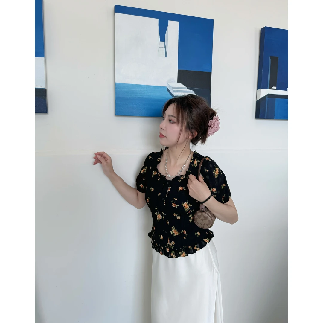 汉娜芙2024夏季碎花上衣小众泡泡袖印花设计蕾丝法式显瘦气质衬衫