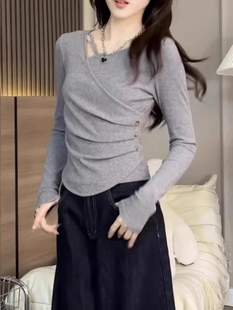 【现货】 辣妹收腰不规则长袖t恤女秋冬内搭短款褶皱镂空打底衫上衣