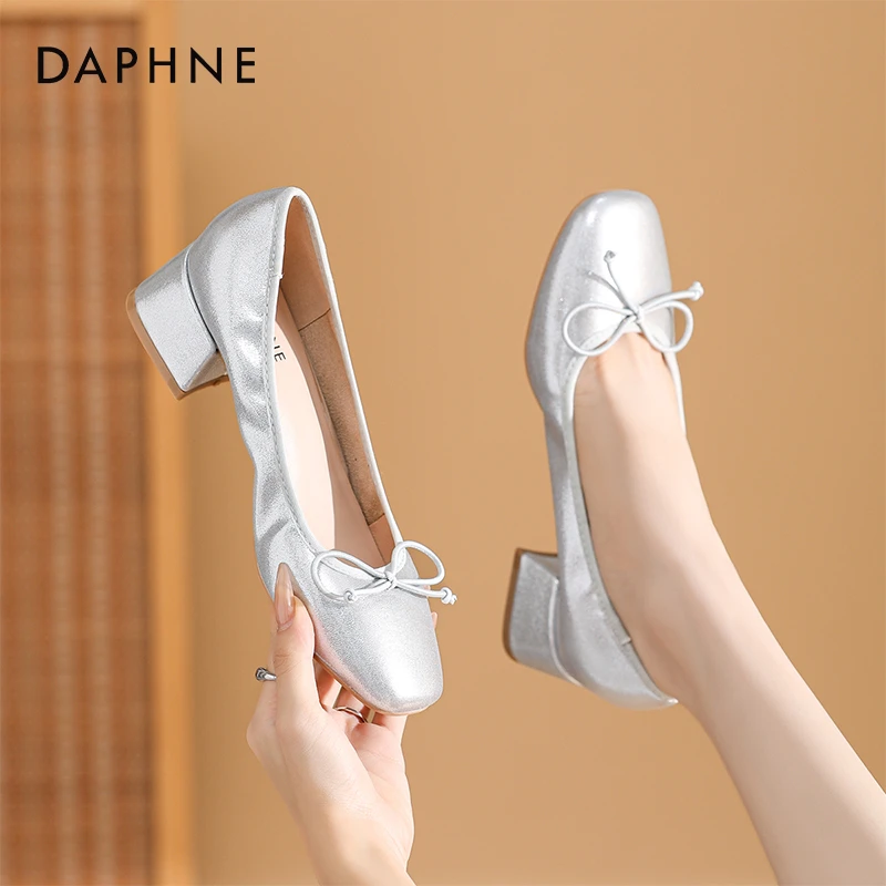 达芙妮法式圆头单鞋女晚晚风中跟蝴蝶结浅口女鞋气质百搭中跟时尚