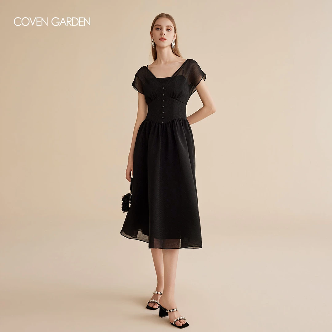【哥文花园】黑色搭肩式吊带连衣裙 CLA2086310