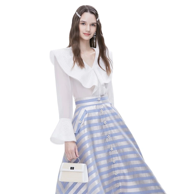 哥文花园2024春装新款盘带刺绣娃娃领白衬衫女上衣CTC1012158