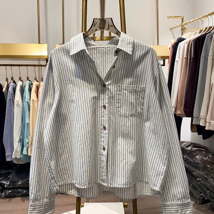 2024春季新款翻领条纹单排扣衬衫女春秋休闲显瘦短款棉质外搭上衣