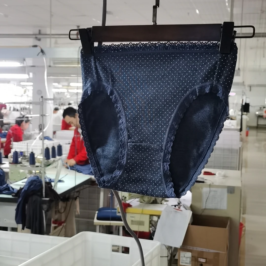 女士针织舒适宽松不勒腰中高腰棉三角内裤时尚透气女款