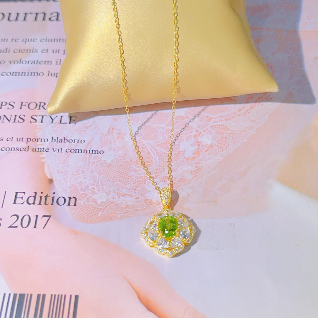 天然橄榄石项链 s925银镶嵌 樱花款 裸石6*8 玻璃体 绿色宝石