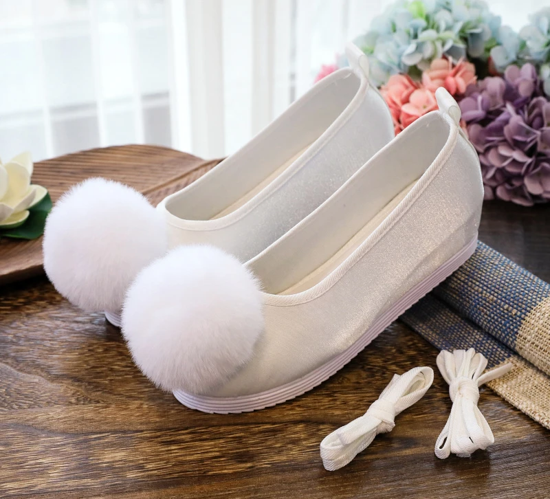 新款登云履毛球汉服鞋古风古装平底国风纯色可爱少女明制布鞋保暖