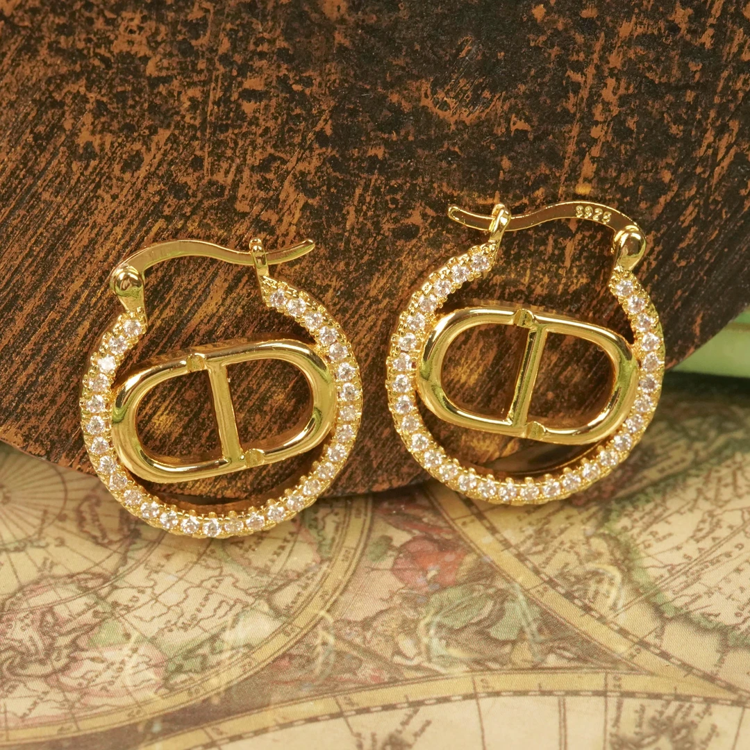 铜合金耳饰 LeLe 耳钉 字母镂空设计感冷淡风高级感轻奢时尚 8827