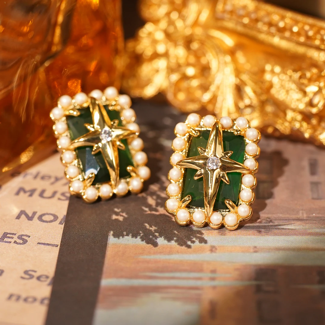 铜合金耳饰 LeLe 耳钉 轻奢气质百搭时尚深绿星光设计款 9191