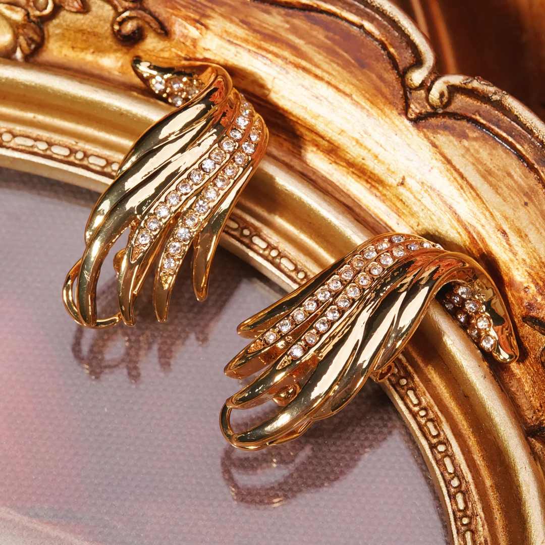 铜合金耳饰 LeLe 耳钉 中古个性小众设计师镶嵌满钻翅膀 9159