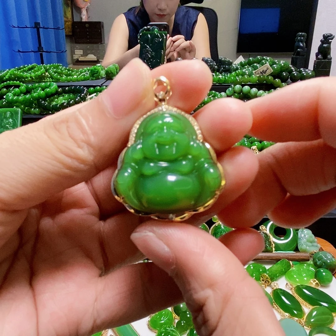 和田玉（碧玉）颈饰18K金镶嵌