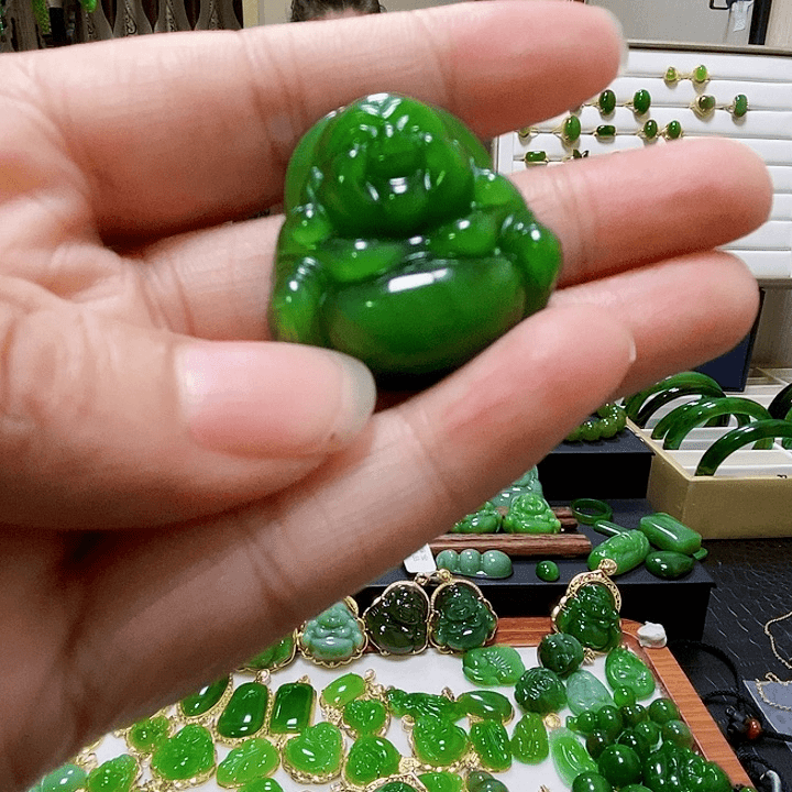 和田玉（碧玉）颈饰未镶嵌
