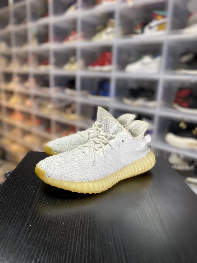 yeezy350纯白休闲鞋/42.5偏小适合41/已精洗/全新参考价2875