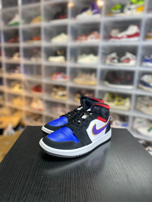 aj1湖人休闲鞋/40/已精洗/全新参考价1287