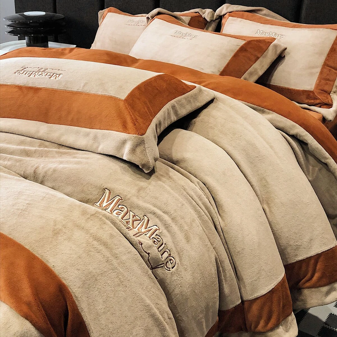 207克全新升级A类大牌风高克重防静电保暖云绒被套四件套