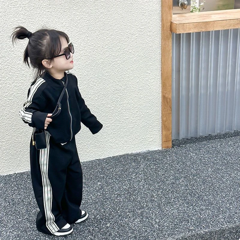 女童秋季2025新款春秋韩版洋气女宝宝秋装运动休闲长袖两件套童装