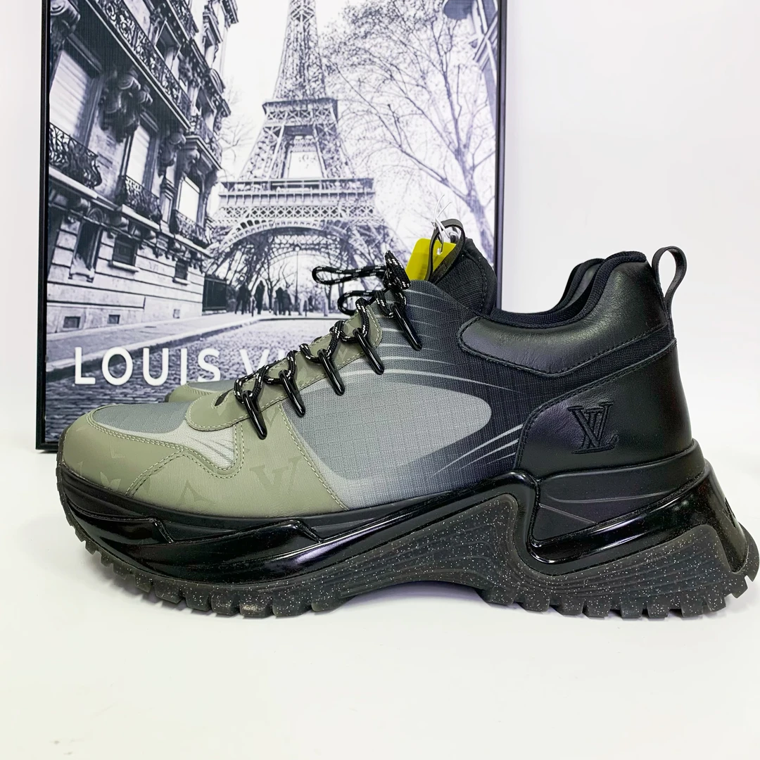 全新未使用 LouisVuitton/路易威登 LV Runaway黑灰暗纹老爹鞋