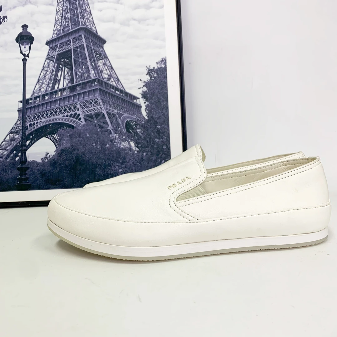 全新未使用 Prada/普拉达 普拉达白色皮面带侧标万斯一脚蹬