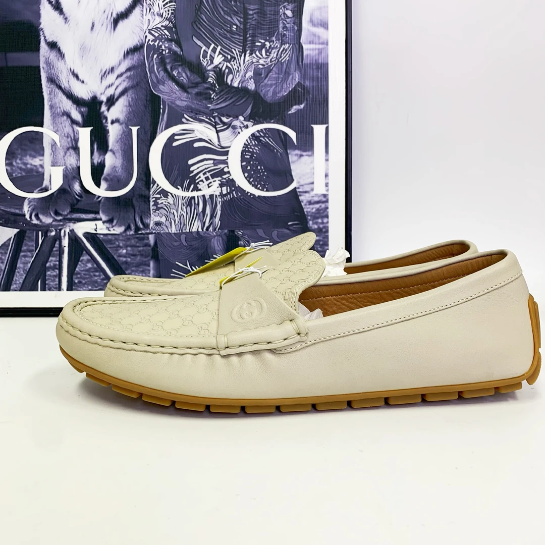 全新未使用 GUCCI/古驰 古驰米白色豆豆鞋真皮舒适时尚百搭