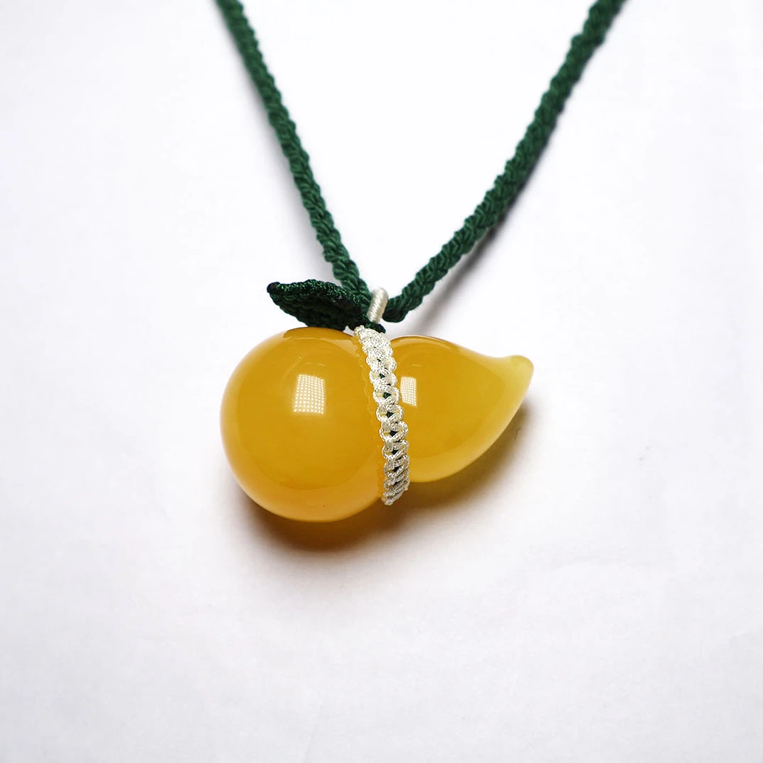 蜜蜡葫芦女款焦皮料手工编制绳精美挂坠鸡油黄立体饱满项坠10.6克