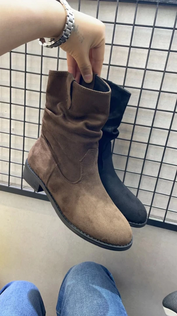 802《新疆包邮》402房女鞋女靴马丁靴平跟磨砂靴