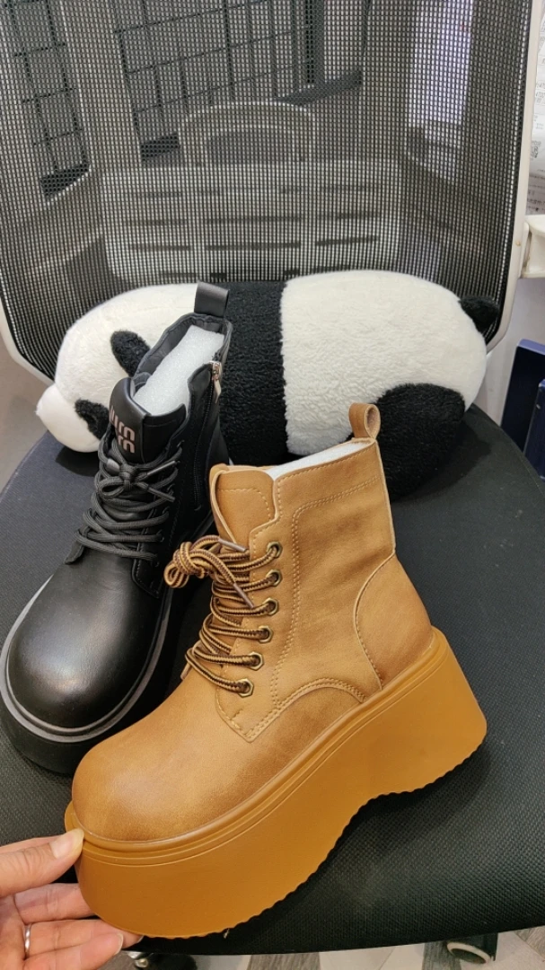 D8815《新疆包邮》404马丁靴