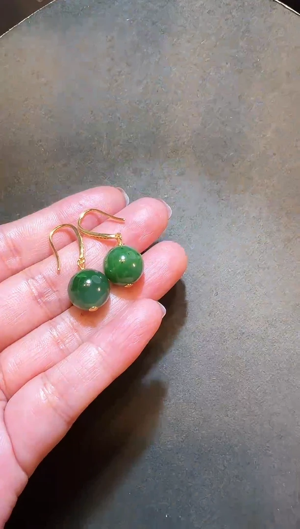 【闪购商品】和田玉耳饰银S925镶嵌和田圆珠耳饰（有黑点微瑕）
