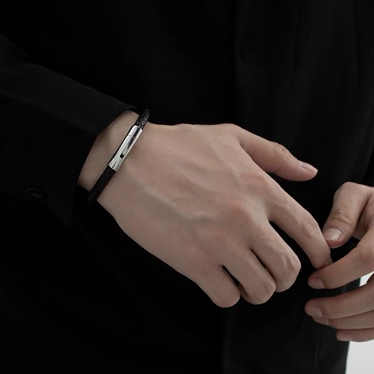钛钢皮质手链 时尚饰品百搭小众潮流编织个性设计感手链手环简约