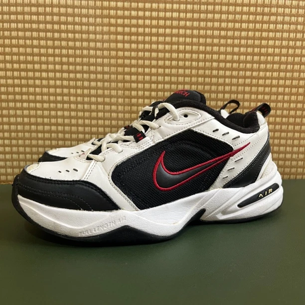 41码 NikeAJ4黑白红 市价799 无原盒 99新