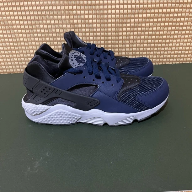 44.5码 内长285 Nike蓝黑 市价1099 全新 无原盒