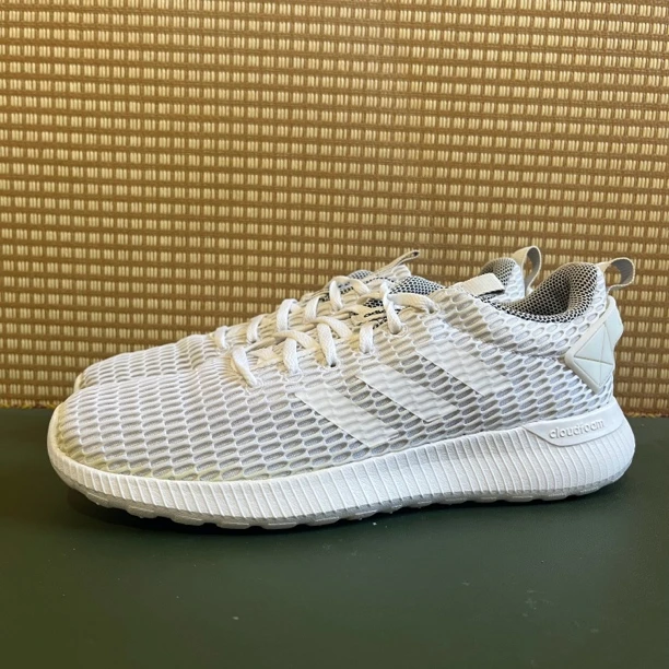 42码 adidasCf白灰 市价799 无原盒 99新