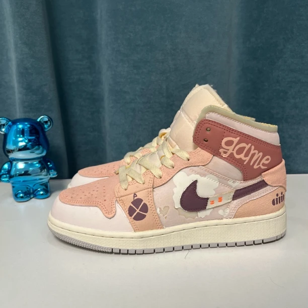 37.5码 AJ1梦幻小熊 二手无原盒 公价1399 女款百搭