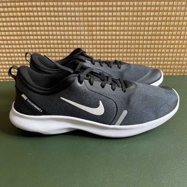 45码内长290nike跑步鞋全新无原盒