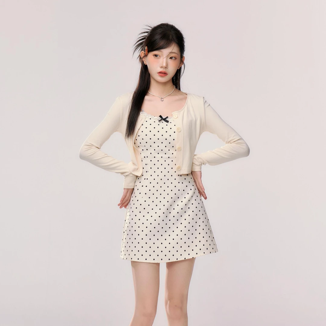 波波奶茶 织物猪原创 实拍波点甜辣学院风收腰显瘦短款连衣裙