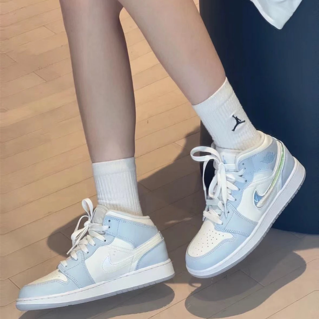 Air Jordan 1 Mid AJ1 白蓝 流沙 冰雪奇缘 中帮篮球鞋FQ9117-400
