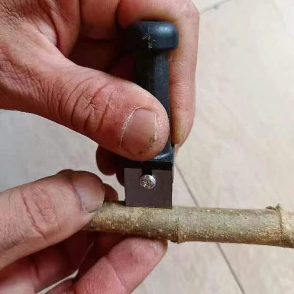 一把双刀嫁接刀芽接刀方块芽接刀秋闷子热粘皮新款嫁接刀两厘米宽