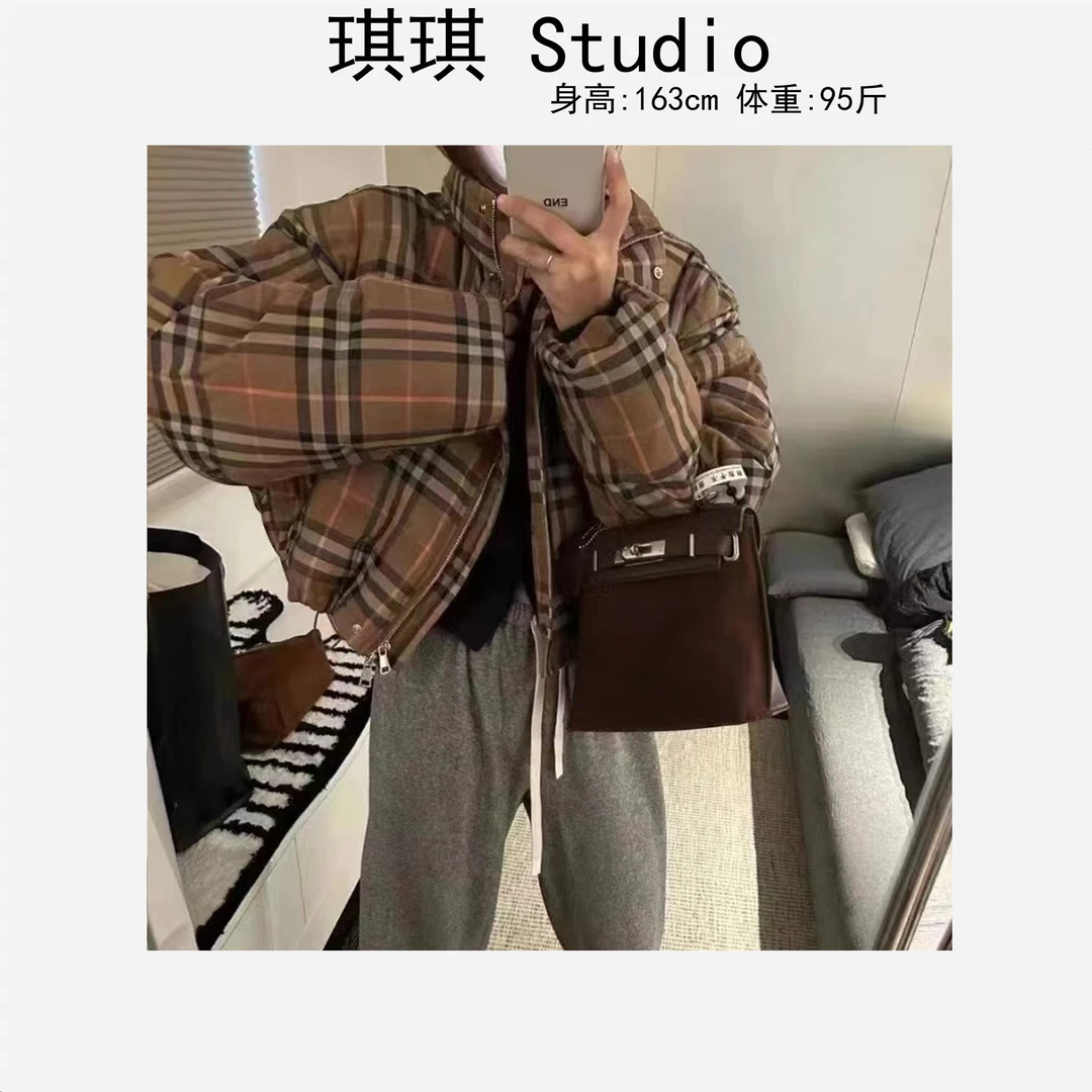 秋冬季新款轻奢高级立领拉链拼色咖色格子保暖宽松减龄羽绒外套-M